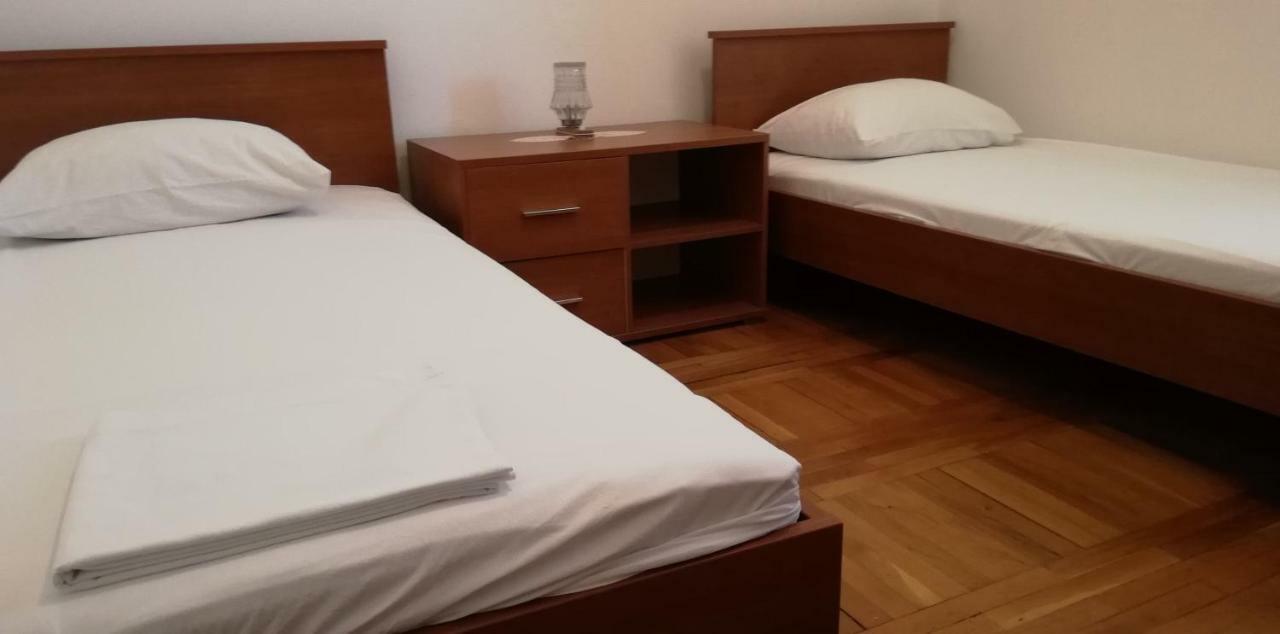 Marina Apartment End Rooms Vela Luka Exterior photo